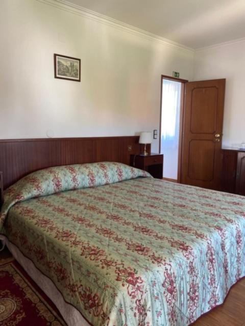 Guest House Toca Dos Grilos Ещорил Екстериор снимка