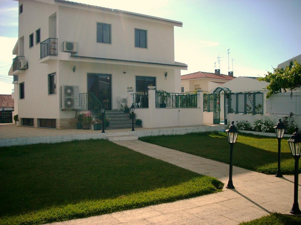 Guest House Toca Dos Grilos Ещорил Екстериор снимка